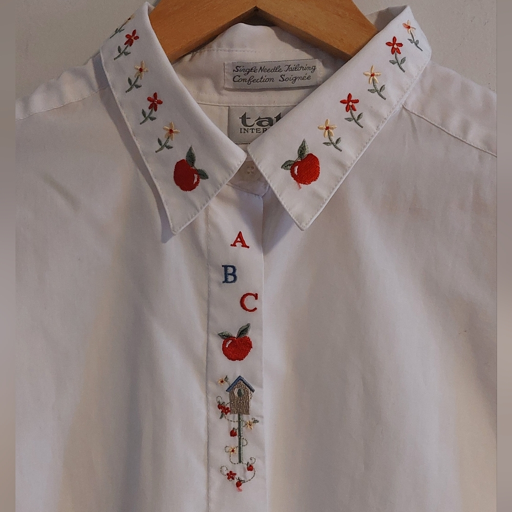 Vintage Tabi International Embroidered school teacher blouse. - Picture 3 of 6